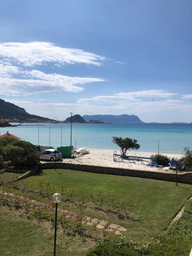 Beach House Rebe Appartement Golfo Aranci Buitenkant foto